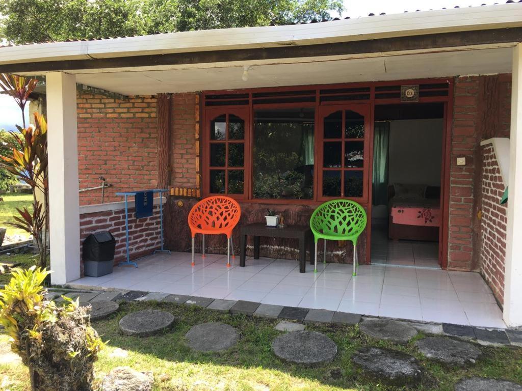 Hisar Guest House Tuk Tuk Ngoại thất bức ảnh